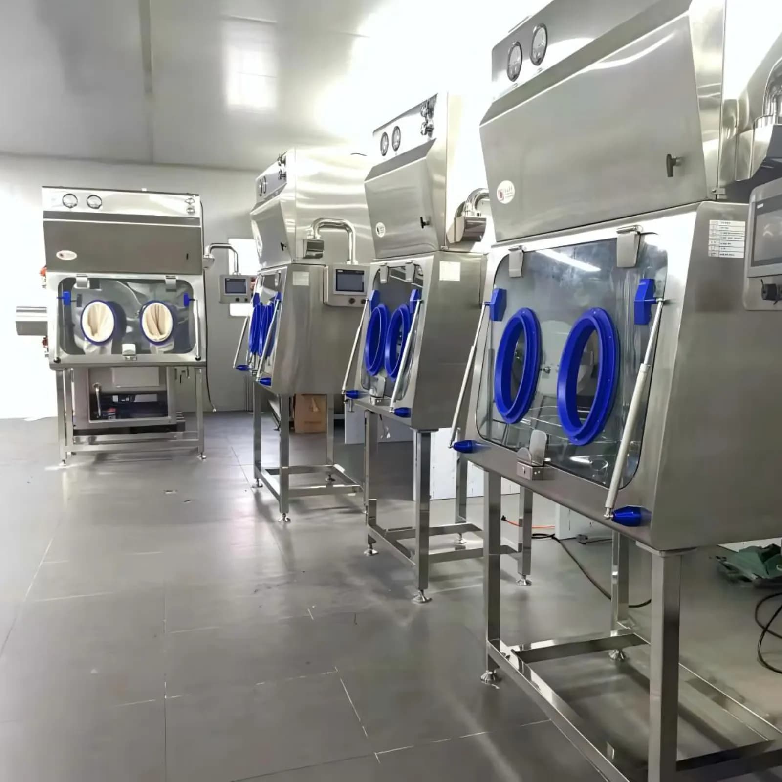 生物制药:负压隔离器应用图片 1